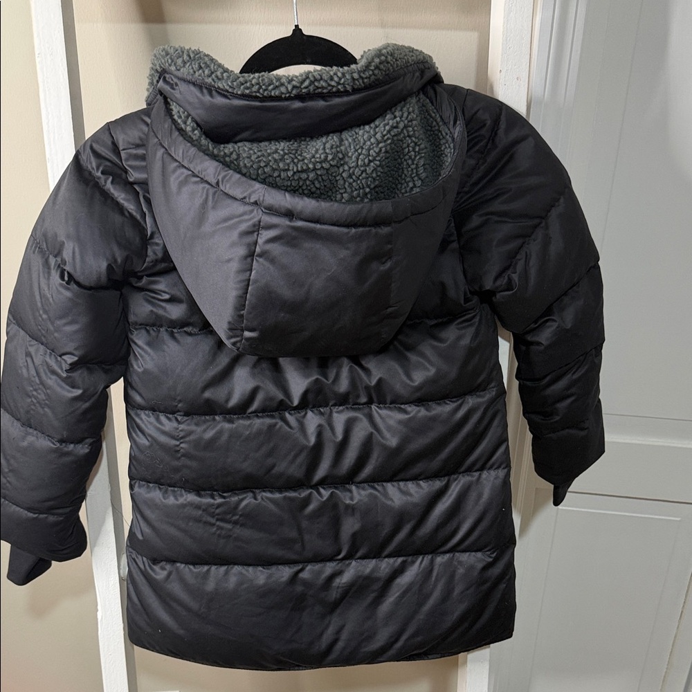 Patagonia Kids Black Puffer Jacket - Picture 5 of 10